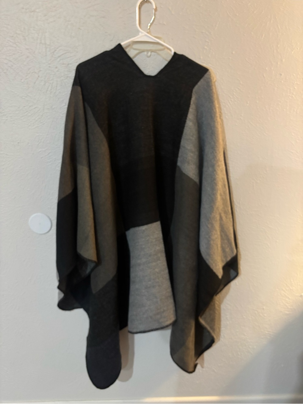 Colorblock V-Neck Poncho Sweater in Black & Gray